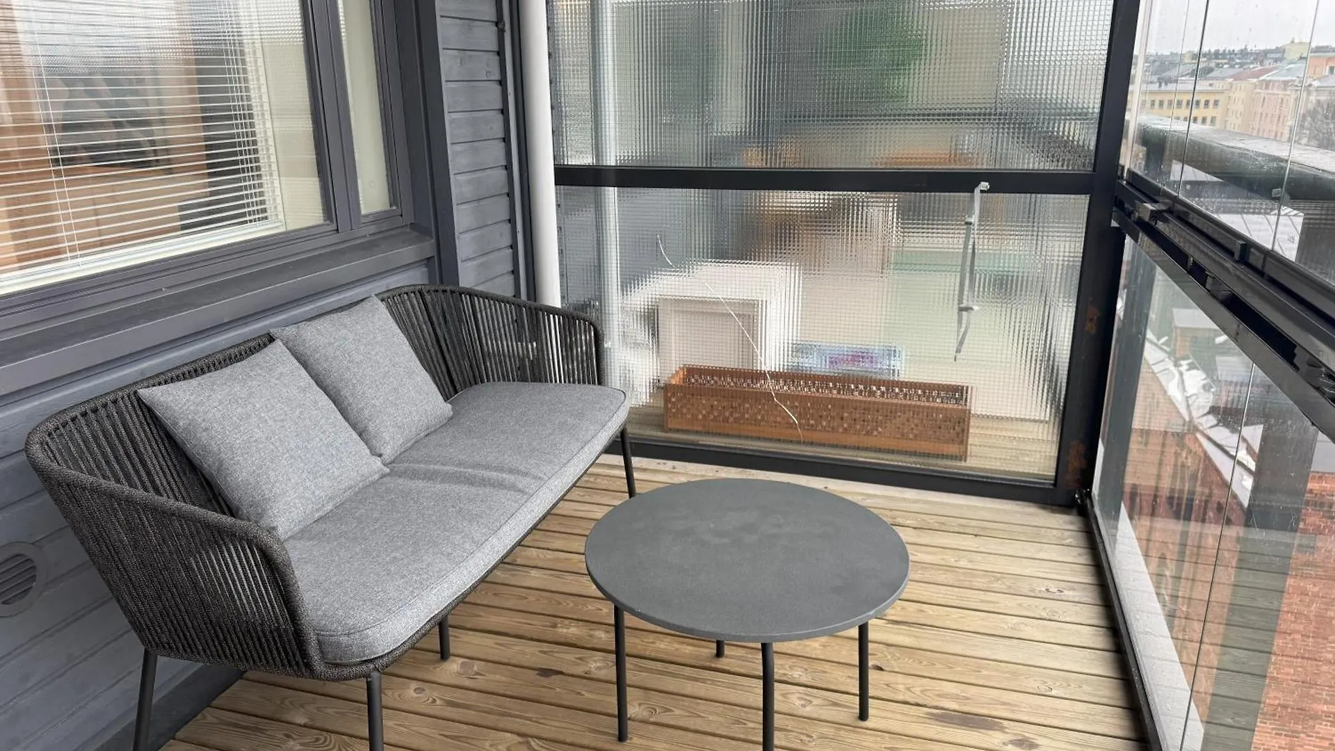 41 M2 Studio With Sauna, View And Balcony To The Park Saunallinen Yksioe Helsinki Daire