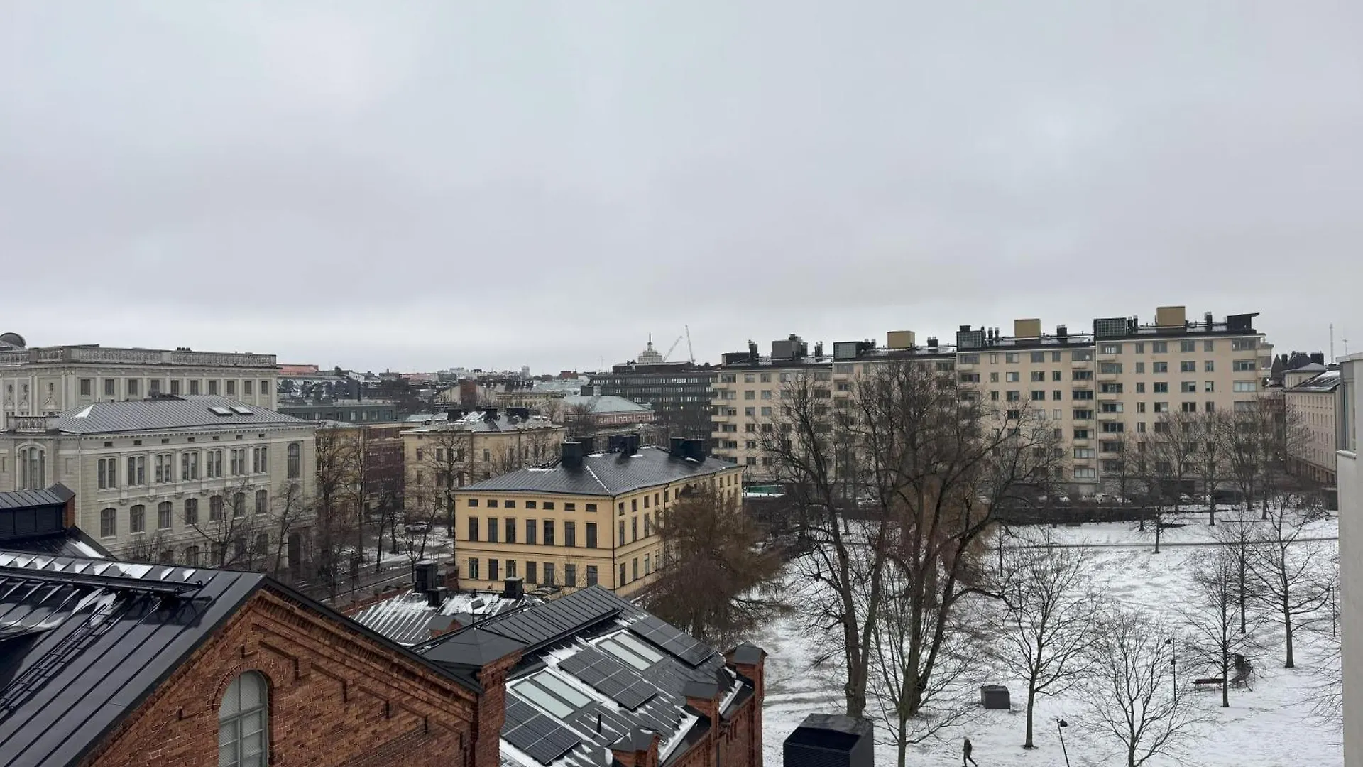 Daire 41 M2 Studio With Sauna, View And Balcony To The Park Saunallinen Yksioe Helsinki